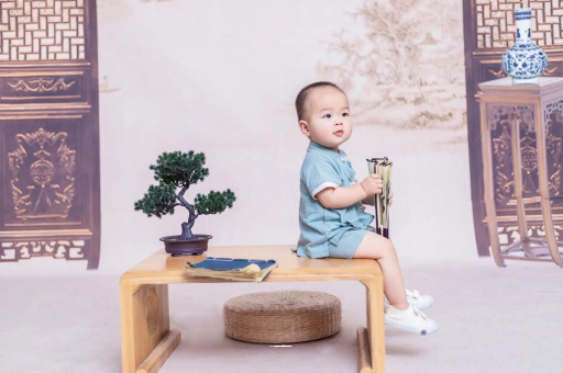 曹县宝宝汗毛重怎么办